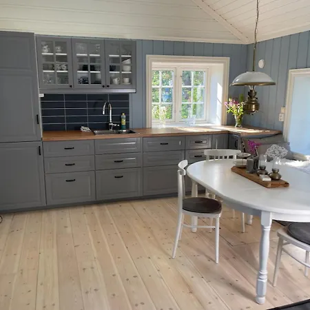 Recently Refurbished 펜션 라비크